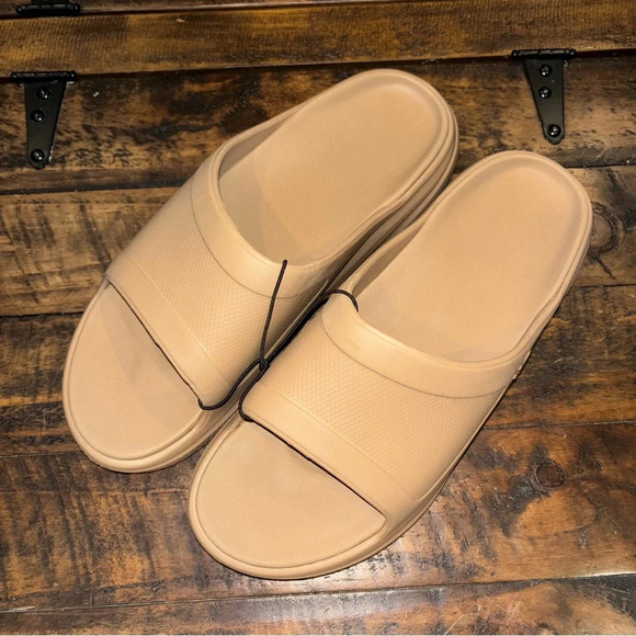 VRST Men’s Slides NEW WITG TAGS! - Picture 7 of 8